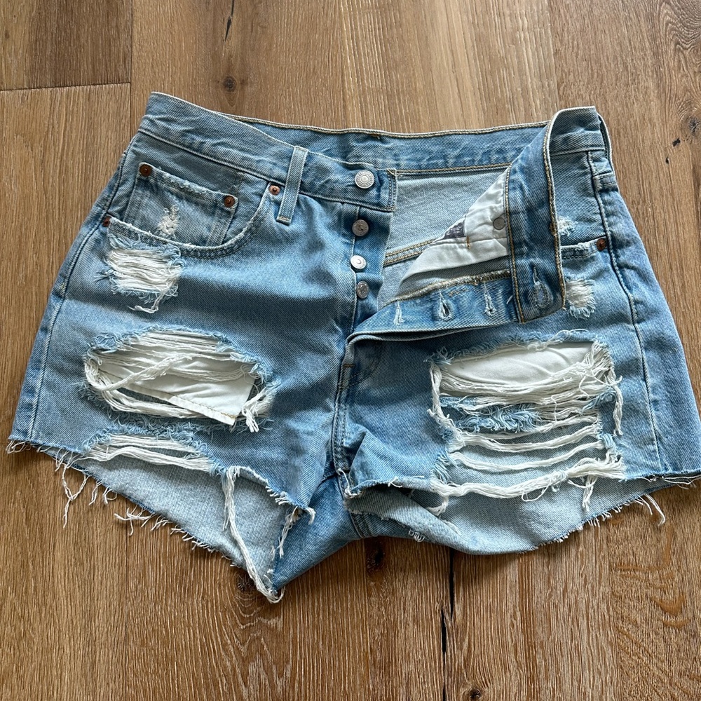 Levi’s 501 Distressed Shorts